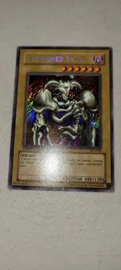 Yugioh Red-Eyes B. Dragon & Summoned Skull - Yugi - Limited Edition Holo 1996 - Image 2