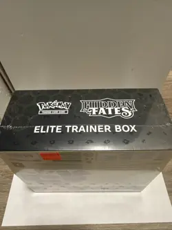 Pokemon TCG Hidden Fates Elite Trainer Box Sealed with Small Tear 820650804731 - Image 4