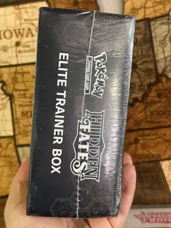 Pokemon TCG: Hidden Fates Elite Trainer Box ETB 820650804731 - Image 4