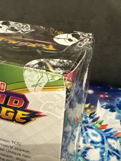 Pokemon Sword and Shield Vivid Voltage Booster Box - 135 Cards 820650827495 - Image 4