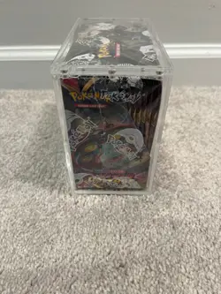 Pokemon Sword and Shield Vivid Voltage Booster Box - 135 Cards 820650827495 - Image 4