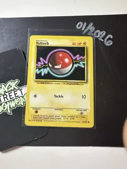 Voltorb 67/102, 1999 Base Set, Pokemon TCG, WotC, Vintage, Common, NM/LP - Image 3