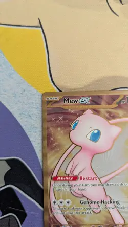Mew EX 205/165 Metal Hyper Rare Gold Scarlet Violet 151 Pokemon Card TCG - Image 5