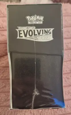Pokemon Evolving Skies ETB + Acrylic case - Image 5