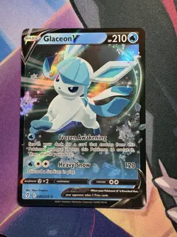 Pokemon TCG Glaceon v Evolving Skies Holo Ultra Rare Card 040/203 NM Condition - Image 1