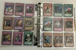 Yugioh Vintage 15 Foil/360 Card Binder Lot Dark Magician Blue-Eyes Red-Eyes DB1 - Image 4