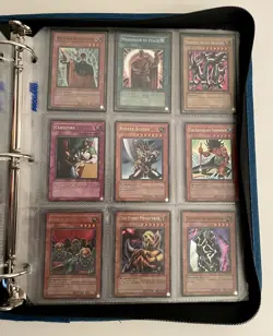 Yugioh Vintage 81 Foil Card Binder Lot Dark Magician Blue-Eyes Red-Eyes 2002 - Image 5