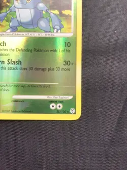 Pokemon Cards: Diamond and Pearl Reverse Holo: Heracross 28/130 - Image 5