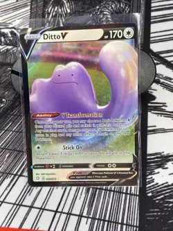 Pokemon TCG Ditto V Shining Fates 050/072 Holo Ultra Rare - Image 1