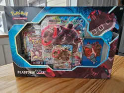 Pokemon TCG Blastoise VMAX Battle Box Sealed - Image 1
