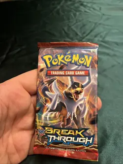 Pokemon XY Breakthrough Booster Pack Houndoom Art RARE 2016 - Image 3