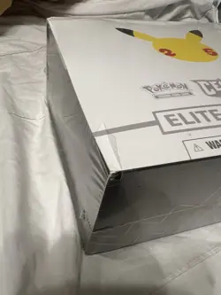 Pokemon TCG: 25th Anniversary Celebrations Elite Trainer Box (2021) Small Tears - Image 3