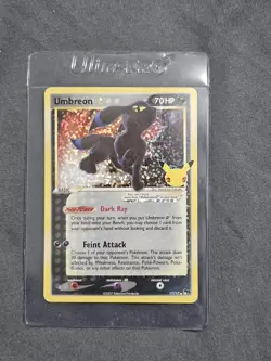 Umbreon Gold Star Celebrations Classic Collection 17/17 Pokemon TCG - Image 1