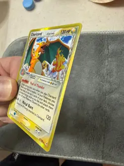 Pokemon Charizard 4/100 Delta Species Crystal Guardians Holo - Image 2