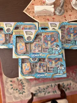 Pokemon - Pokemon TCG: Lucario VSTAR Premium Collection Bundle (Set Of 4) 820650851247 - Image 1