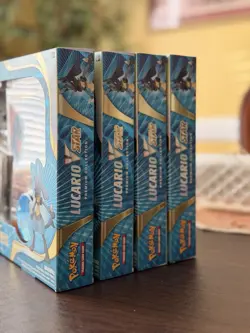 Pokemon - Pokemon TCG: Lucario VSTAR Premium Collection Bundle (Set Of 4) 820650851247 - Image 3