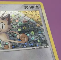 Meowth 69/112 FireRed & LeafGreen Patterned Holo Vintage Pokemon Card - Image 3