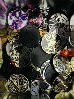 Pokemon TCG Official Lot of 100 Coins DUPLICATES Jumbo Regular + Dividers, Dice - Image 3