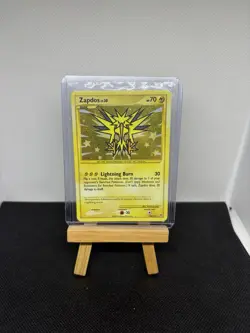 Pokemon TCG Zapdos Supreme Victors Holo Rare Card 150/147 - Image 1