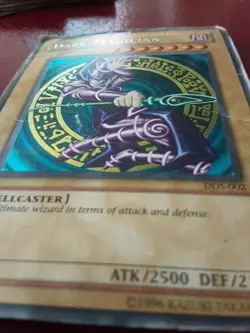Yu-Gi-Oh! Dark Magician DDS 002 Dark Duel Stories **Damaged** - Image 4