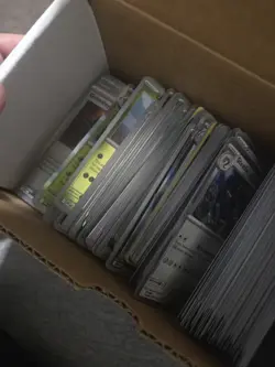 Pokemon Cards Bulk Lot Over 200 Cards No Energy!! Reverse/Holo - Image 1