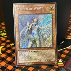 Yu-Gi-Oh! TCG Maiden Of White (SDWD-EN041) Secret Rare Foil Bleed - Image 1