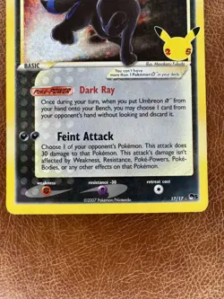 Umbreon Star 17/17 Pokemon Celebrations: Classic Collection Holo Gold Star - Image 3