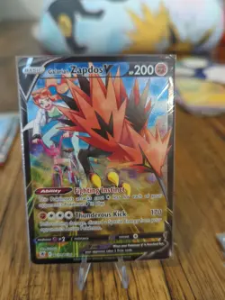 Pokemon TCG Galarian Zapdos V Sword & Shield Mfg-Astral Radiance Tg19/Tg30 Holo - Image 1