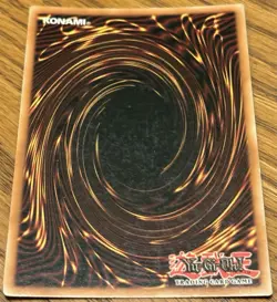 Yugioh Dark Magician Girl CT2-EN004 Secret Rare Limited Edition LP 🔥🔥 - Image 2
