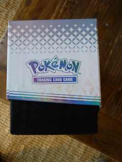 Pokemon TCG Scarlet & Violet Prismatic Evolutions Box of 600 mixed cards (B) - Image 5