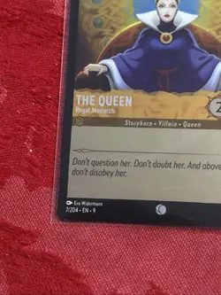 FOIL Disney Lorcana Fabled - The Queen - Regal Monarch - 7/204 FOIL - Image 4