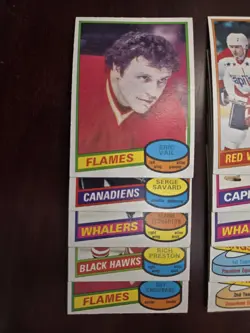 1981-82 OPC lot of 40 featuring Charlie Simmer & Danny Gare with 6 rookie cards - Image 2