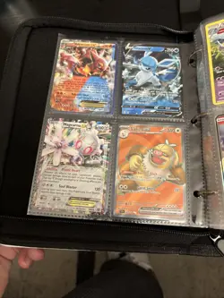 Pokemon TCG Binder Collection 400 Card Lot - Image 4