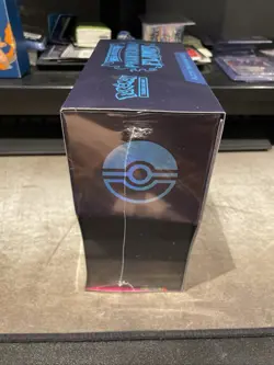 Pokemon TCG: Mega Evolution Phantasmal Flames ETB - Image 2