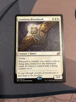 Luminous Broodmoth MTG Ikoria: Lair of Behemoths NM - Image 2