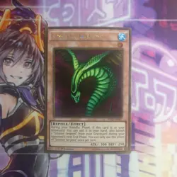 1X SINISTER SERPENT PGL2-EN027 GOLD ULTRA 1ST NEAR MINT YUGIOH - Image 1