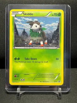 Skiddo XY11 Black Star Promo Cosmos Holo Pokemon 2014 XY - LP - Image 1