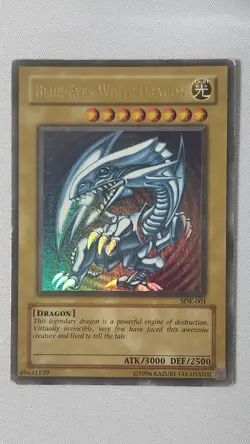 Blue Eyes White Dragon SDK-001 YuGiOh Starter Deck Unlimited Holo HP - Image 1