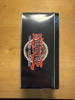 Yugioh 2005 GILFORD THE LIGHTNING Holiday Tin - Mint Condition - Factory Sealed - Image 4