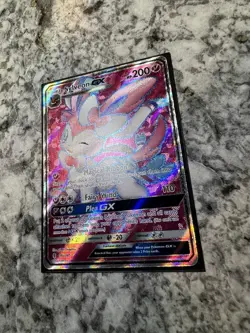 Sylveon GX (Full Art) 140/145 Sun & Moon Guardians Rising Holo Pokemon Card - Image 2