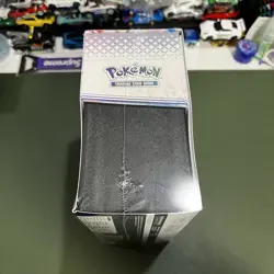 Prismatic Evolutions - Elite Trainer Box (ETB) - Pokemon TCG - New & Sealed - Image 3