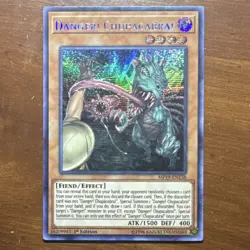Yu-Gi-Oh! Danger! Chupacabra! MP19-EN138 Gold Sarcophagus 1st Ed Prismatic Secr. - Image 1