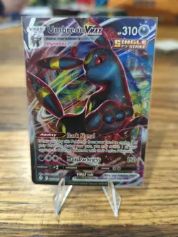 Pokemon TCG Umbreon Vmax Evolving Skies 095/203 Holo Ultra Rare - Image 1
