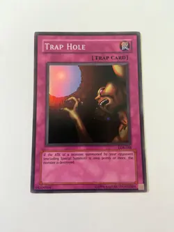 Trap Hole LOB-058 The Legend of Blue Eyes White Dragon - MP/HP - OG Print - Image 1