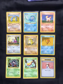 Pokemon Cards: Shadowless Base Set 28 Card Non-Holo Lot - Image 3