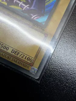 Yugi Dark Magician SDY-006 Starter Deck Unlimited Ultra Rare LP - Image 3