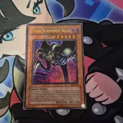 Yugioh Toon Summoned Skull MRL-073 2002 Unlimited Ultra Rare Holo Bleed - LP - Image 1