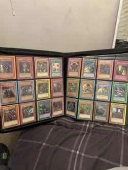 The Best Vintage Yugioh Binder Collection 550+ Cards - ALL HOLOS No Commons! - Image 3