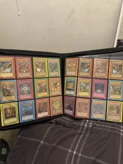 The Best Vintage Yugioh Binder Collection 550+ Cards - ALL HOLOS No Commons! - Image 4