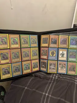 The Best Vintage Yugioh Binder Collection 550+ Cards - ALL HOLOS No Commons! - Image 5